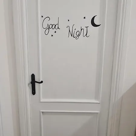 公寓 Vicino Metro C